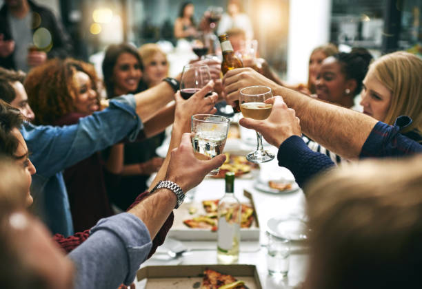 How to Host a Successful Dinner Party: Recipes, Themes, and Tips